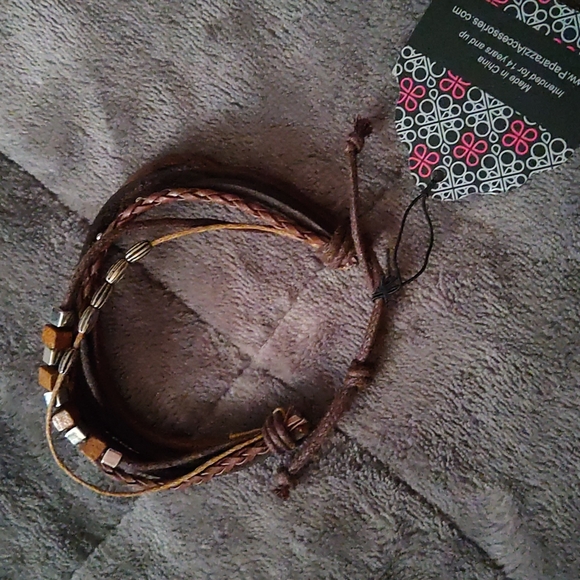 Paparazzi Bracelet - Picture 2 of 2